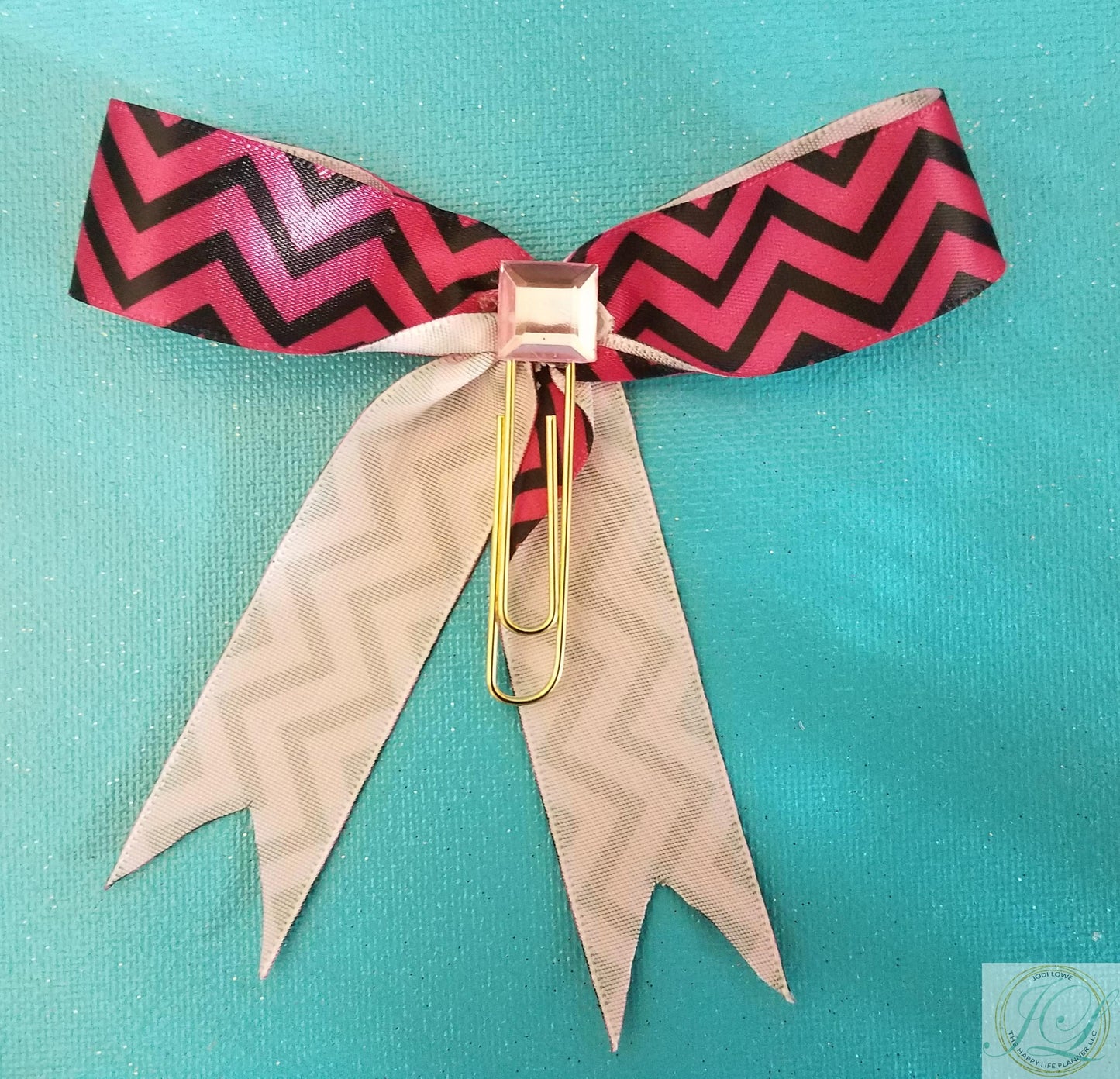 Pink zigzag planner clip