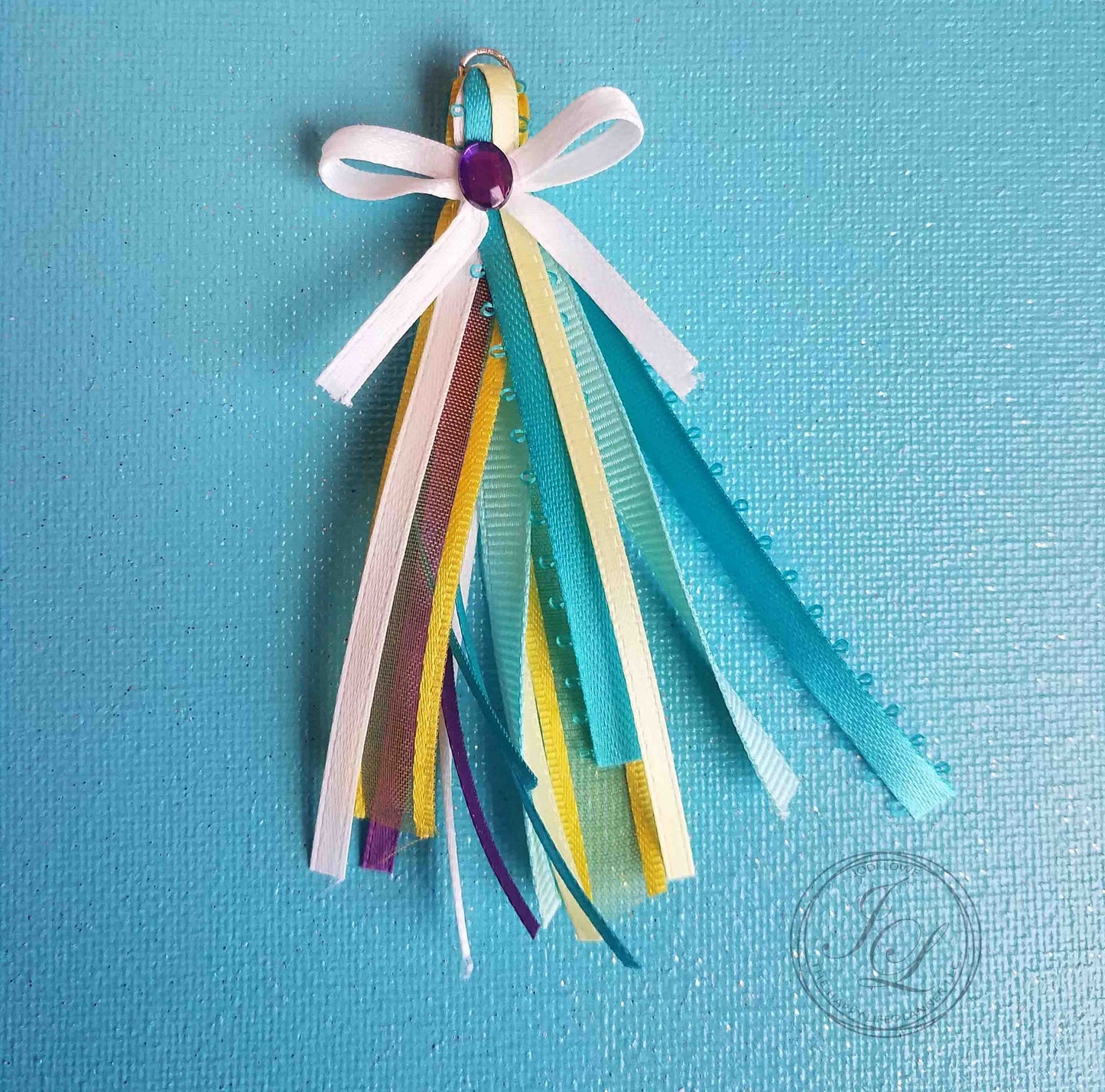 Ribbon charm